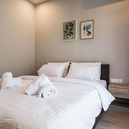 Piraeus Deluxe 2Bdr Apt - Near Metro And Port Zewnętrze zdjęcie