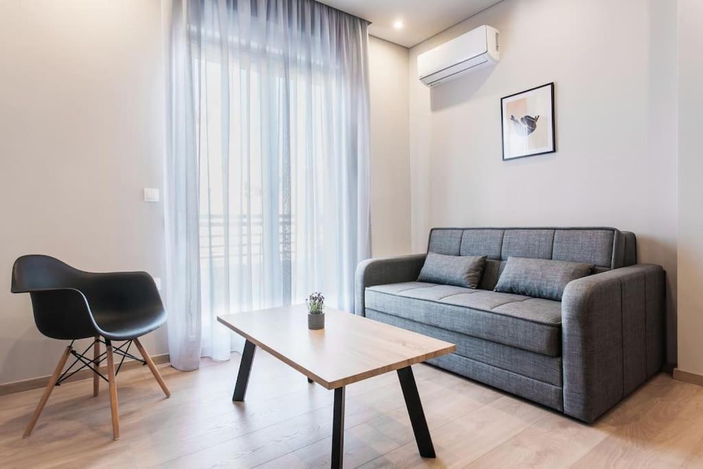 Piraeus Deluxe 2Bdr Apt - Near Metro And Port Zewnętrze zdjęcie