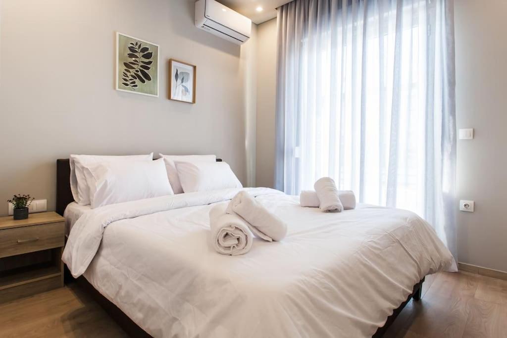 Piraeus Deluxe 2Bdr Apt - Near Metro And Port Zewnętrze zdjęcie